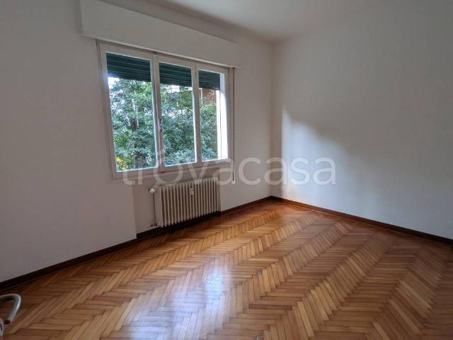 Appartamento in affitto a Padova via 4 Novembre, non arredato/vuoto, giardino, box TrovaCasa
