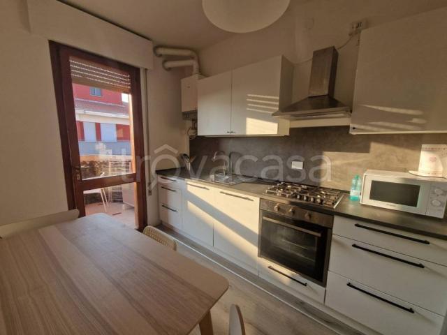 Appartamento in affitto a Padova via Giovanni Marchesini, terrazzo, vicinanze negozi, luminoso TrovaCasa