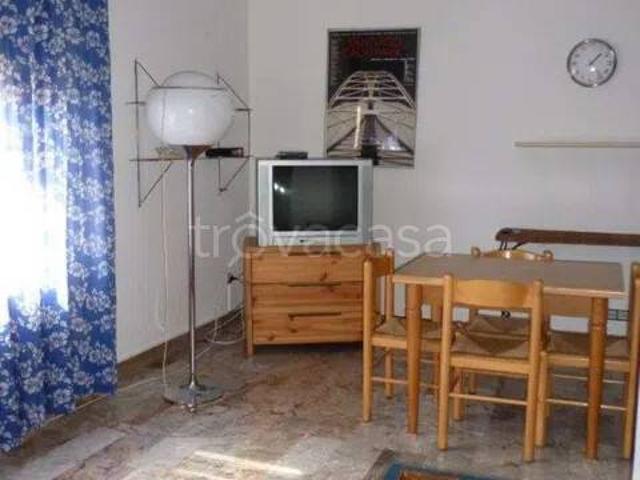 Appartamento in affitto a Padova via Dante Alighieri, arredato, centrale, bagno finestrato TrovaCasa
