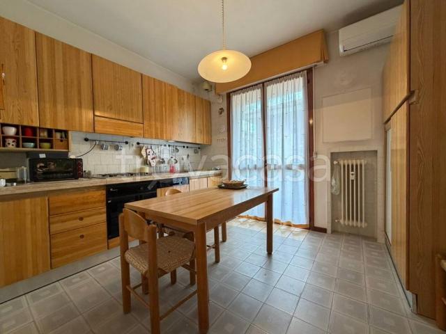 Appartamento in affitto a Padova via Emilio Lovarini, Santa Rita