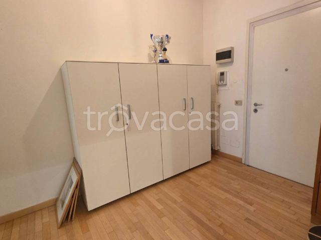 Appartamento in affitto a Padova via Luigi Pellizzo, arredato, ristrutturato, lavatrice TrovaCasa