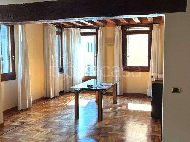 Appartamento in affitto a Padova, box, riscaldamento autonomo, parzialmente arredato TrovaCasa