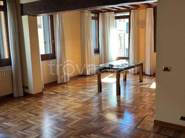 Appartamento in affitto a Padova, box, riscaldamento autonomo, parzialmente arredato TrovaCasa