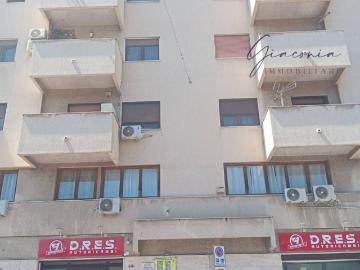 Appartamento in affitto a Via Sampolo