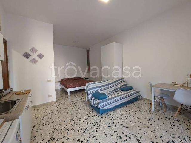 Appartamento in affitto a Palermo piazza Castelnuovo, 6, arredato, senza ascensore, balcone TrovaCasa