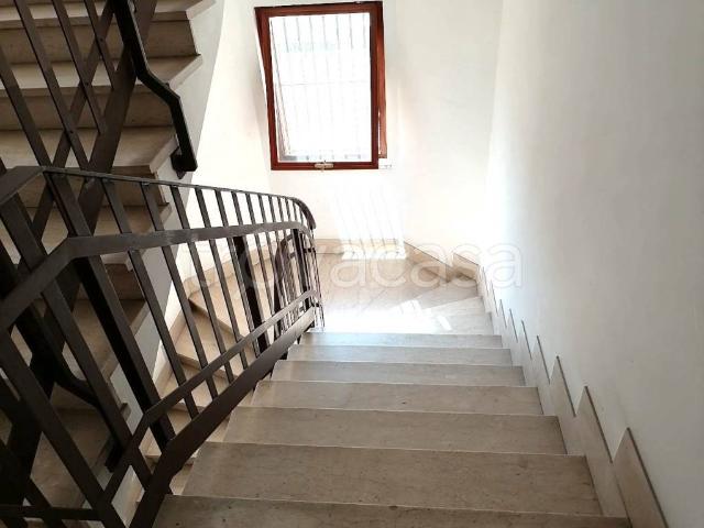 Appartamento in affitto a Palermo via Mariano Stabile, 164, arredato, riscaldamento autonomo, parquet TrovaCasa