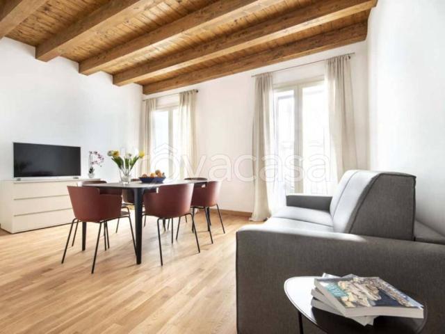 Appartamento in affitto a Palermo via dei Cassari, arredato, terrazzo, immobile di prestigio TrovaCasa