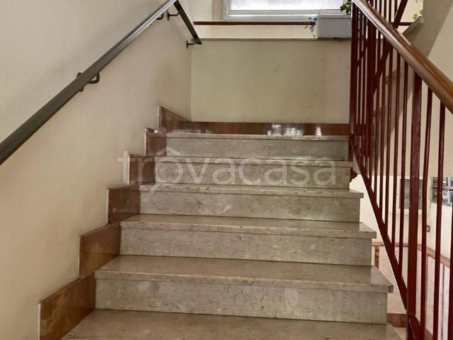 Appartamento in affitto a Palermo via Tommaso Schifaldo, 1, terrazzo, parzialmente arredato, parquet TrovaCasa