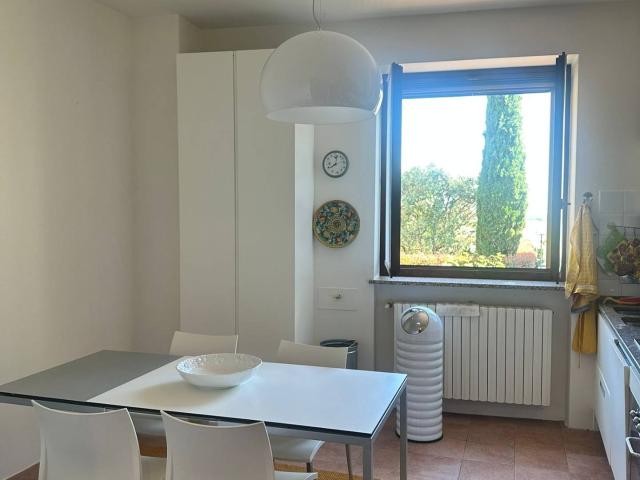 Appartamento in affitto a Parma, Montebello