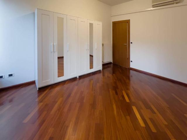 Appartamento in affitto a Parma PR