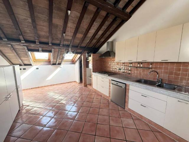 Appartamento in affitto a Parma PR