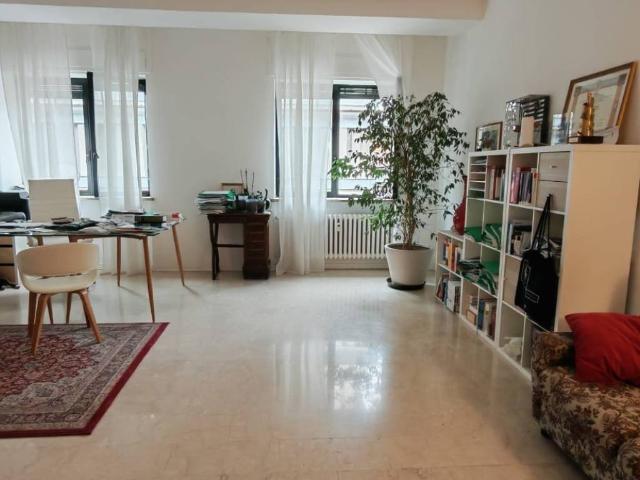Appartamento in affitto a Parma PR
