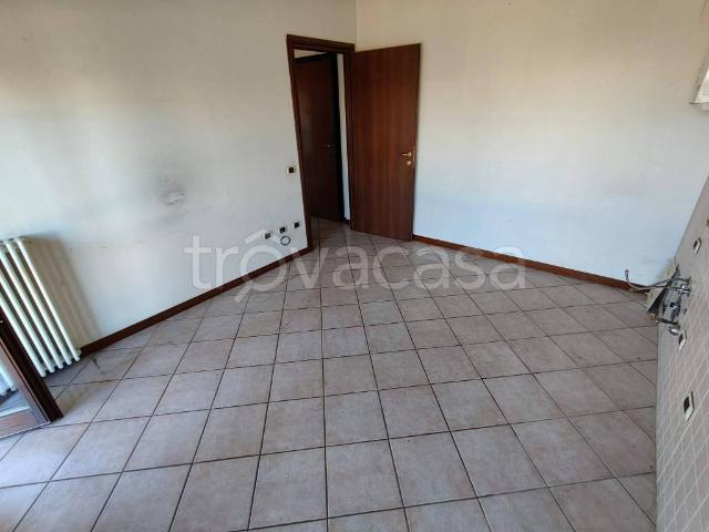 Appartamento in affitto a Parma via Giovanni Giolitti, 10, non arredato/vuoto, box, terrazzo TrovaCasa