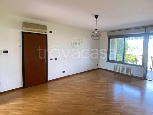 Appartamento in affitto a Parma via Riomaggiore, box, terrazzo, riscaldamento autonomo TrovaCasa