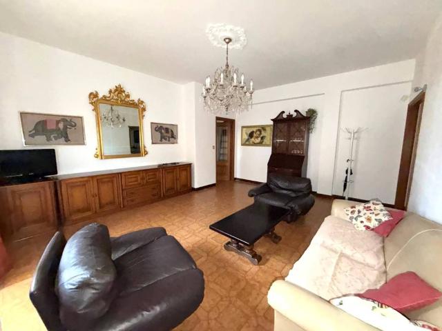 Appartamento in affitto a Pavia PV