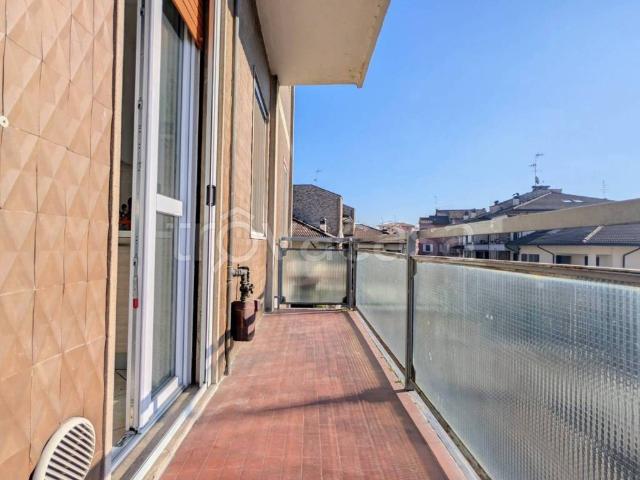 Appartamento in affitto a Pavia via San Paolo, 31, arredato, balcone, cucina abitabile TrovaCasa