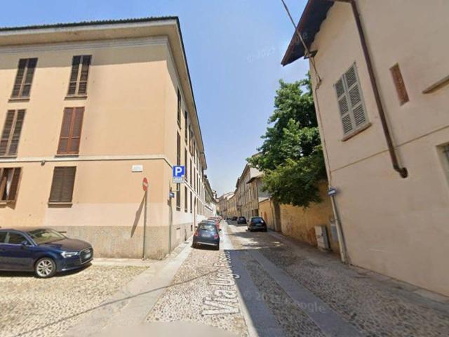 Appartamento in affitto a Pavia