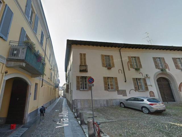 Appartamento in affitto a Pavia