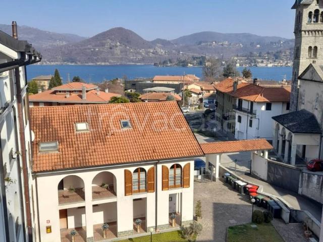 Appartamento in affitto a Pella piazza Don Giuliano Ravedoni, arredato, box, terrazzo TrovaCasa