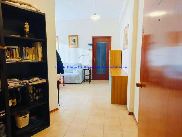 Appartamento in affitto a Pesaro via belgrado, arredato, terrazzo, vista mare TrovaCasa
