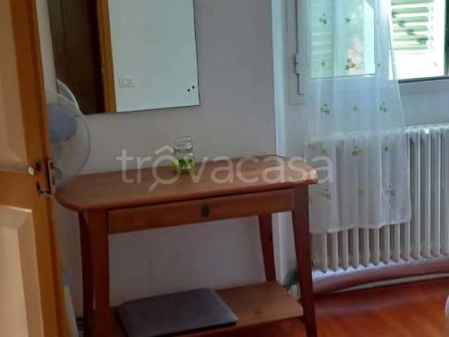 Appartamento in affitto a Pesaro viale Bruno Buozzi, arredato, giardino, lavanderia TrovaCasa