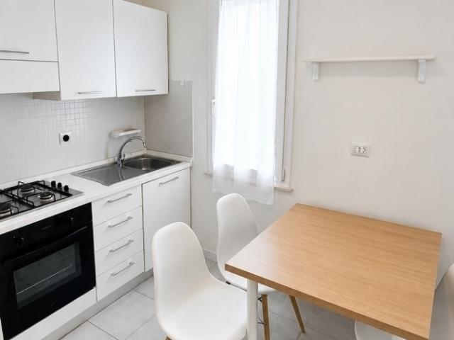 Appartamento in Affitto a Pesaro a € 700