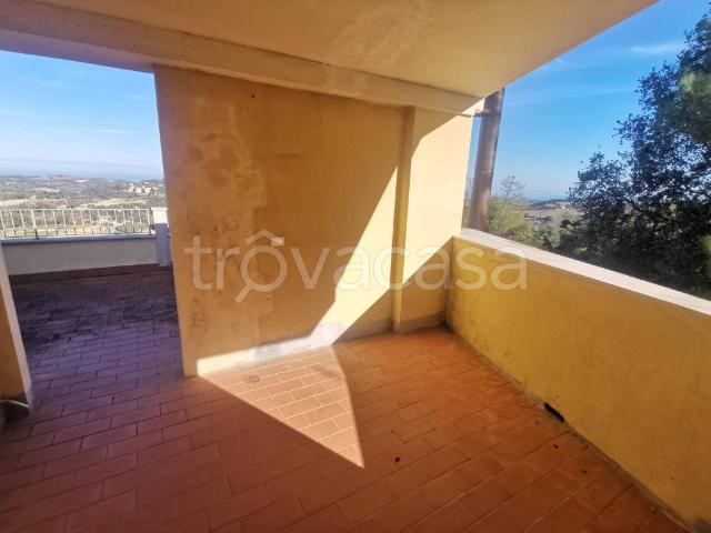 Appartamento in affitto a Pesaro strada della Necropoli, arredato, giardino privato, vista mare TrovaCasa