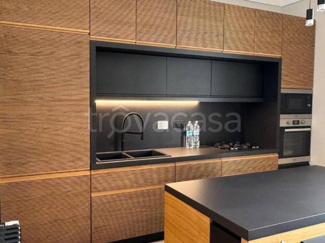 Appartamento in affitto a Pescara corso Vittorio Emanuele II, arredato, terrazzo, cucina abitabile TrovaCasa
