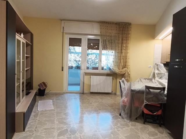 Appartamento in affitto a Pescara della Pineta, ascensore, ristrutturato, balcone TrovaCasa
