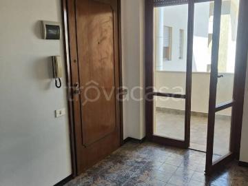 Appartamento in affitto a Pescara quartiere Lungofiume Lungomare Nicola, terrazzo, vicinanze negozi, luminoso TrovaCasa