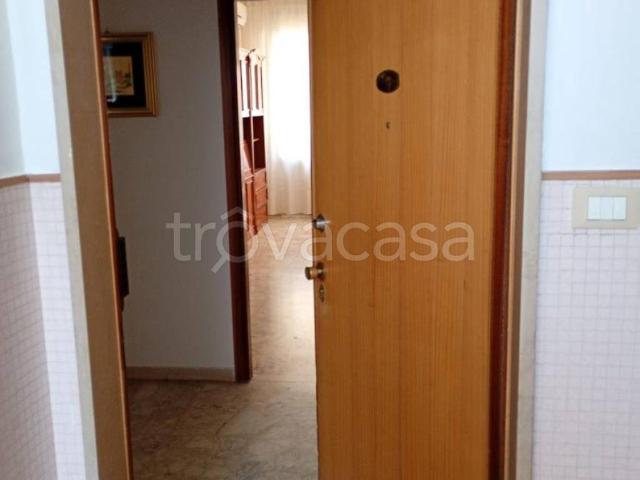 Appartamento in affitto a Pescara via dei Sabini, 75, arredato, ascensore, zona residenziale TrovaCasa