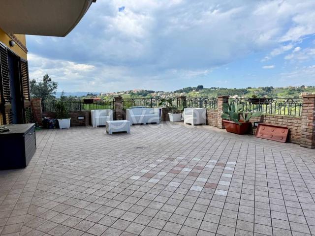 Appartamento in affitto a Pescara via di Sotto, 251, posto auto, terrazzo, vista mare TrovaCasa