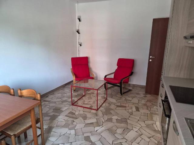 Appartamento in affitto a Pero MI