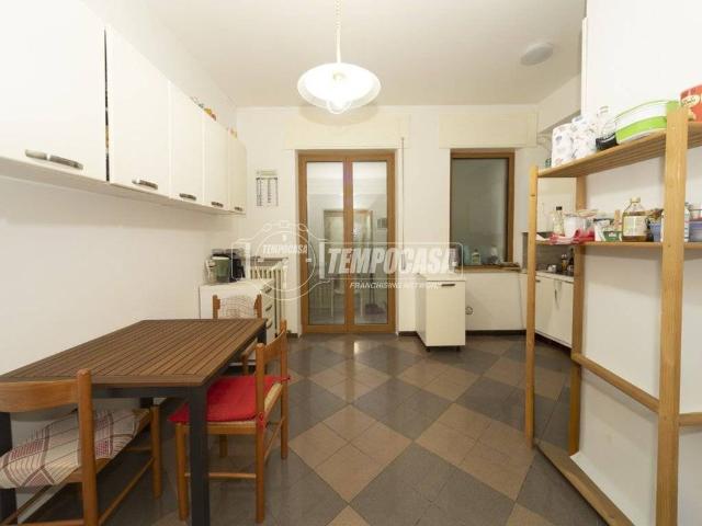 Appartamento in affitto a Perugia via Degli Olivi 36, giardino privato, box, terrazzo TrovaCasa
