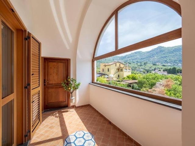 Appartamento in affitto a Piano di Sorrento NA