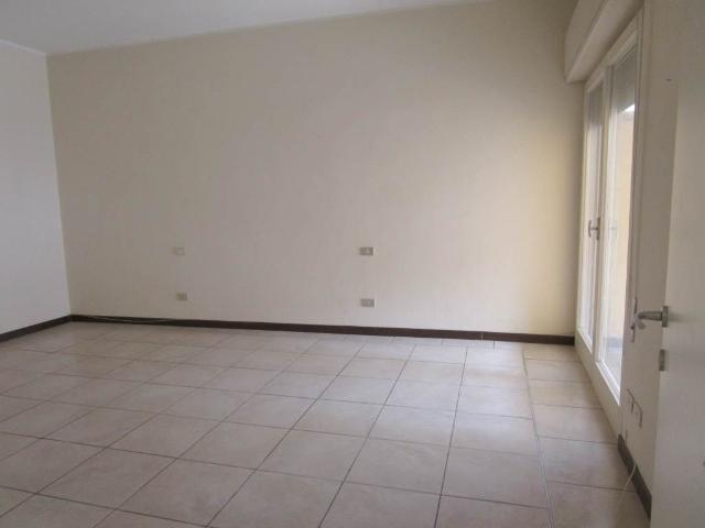 APPARTAMENTO in AFFITTO a PIACENZA B.RA GENOVA di 4 vani
