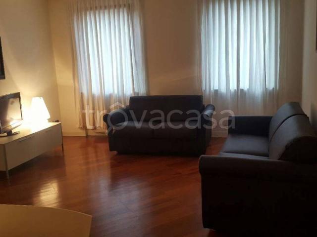 Appartamento in affitto a Piacenza, immobile di prestigio, ascensore, ristrutturato TrovaCasa