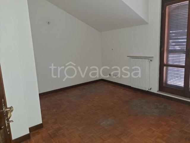 Appartamento in affitto a Piacenza via Trebbiola, posto auto, parzialmente arredato, ascensore TrovaCasa