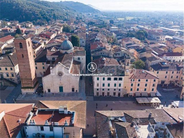 Appartamento in affitto a Pietrasanta, arredato, ascensore, ristrutturato TrovaCasa