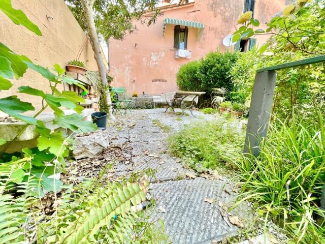 Appartamento in affitto a Pietrasanta, arredato, giardino privato, buono stato TrovaCasa