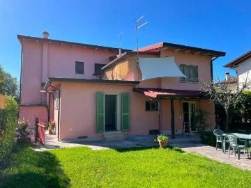 Appartamento in affitto a Pietrasanta LU