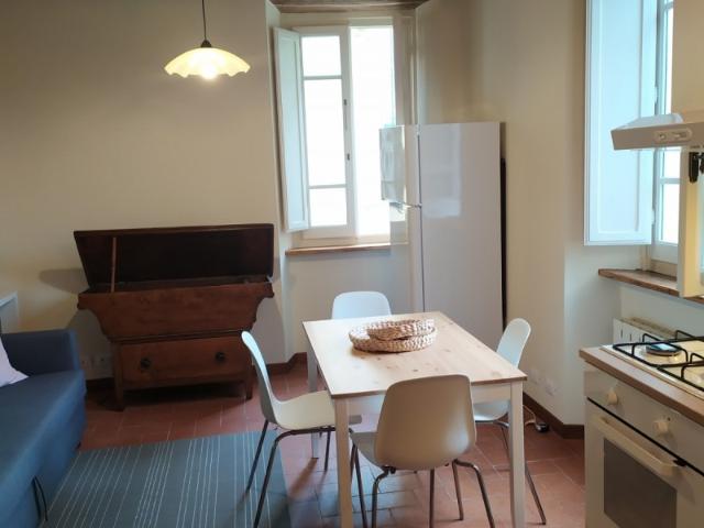 Appartamento in Affitto a Pietrasanta