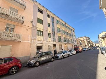 Appartamento in affitto a Pinerolo via Des Geneys, 11, arredato, terrazzo, vicinanze negozi TrovaCasa