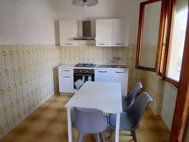 Appartamento in affitto a Pisa via Emilia, terrazzo, riscaldamento autonomo, parzialmente arredato TrovaCasa