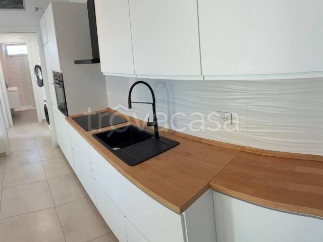 Appartamento in affitto a Pisa via Francesco Redi, arredato, terrazzo, ascensore TrovaCasa