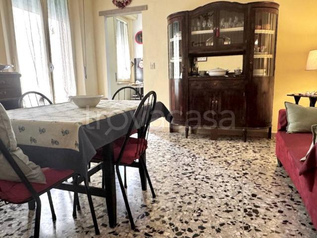 Appartamento in affitto a Pisa via Pietro Angeli da Barga, arredato, terrazzo, centrale TrovaCasa