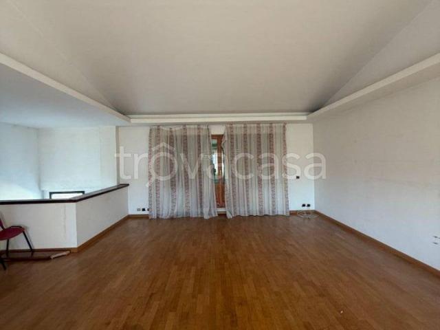 Appartamento in affitto a Poggibonsi viale Guglielmo Marconi, terrazzo, parzialmente arredato, panoramica TrovaCasa