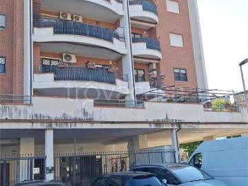 Appartamento in affitto a Pomezia, box, terrazzo, parzialmente arredato TrovaCasa