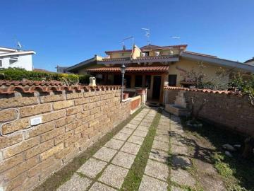 Appartamento in affitto a Pomezia RM
