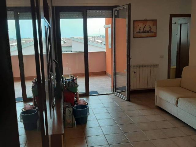 Appartamento in affitto a Pomezia RM